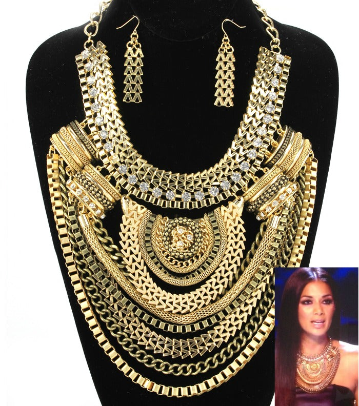 'Nicole' Short Bib Necklace