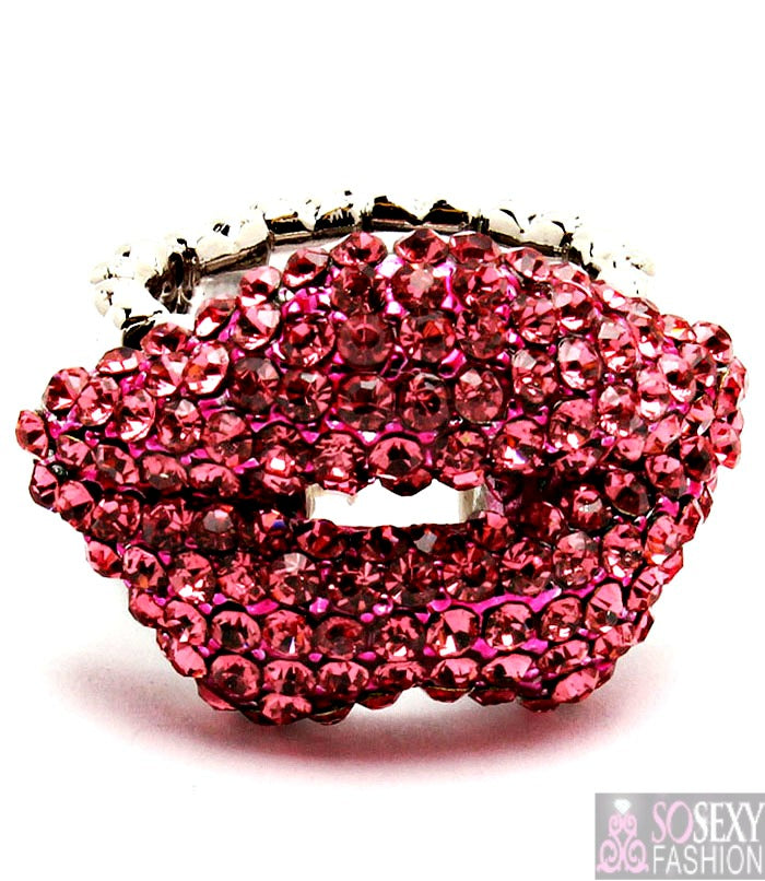Paris' Kristallelastischer Statement-Ring