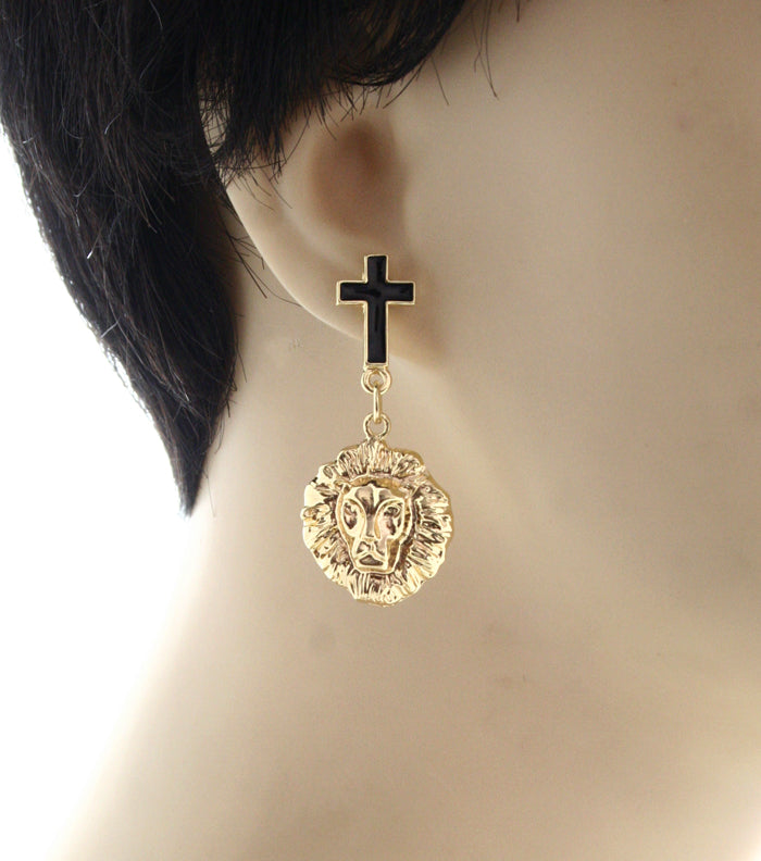 'RiRI' Lion Head Cross Earring - Black