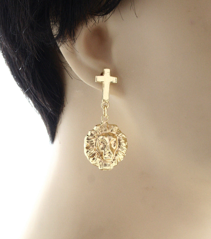'RiRI' LionHead Cross Earring