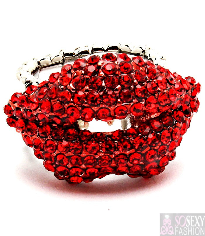 Paris' Kristallelastischer Statement-Ring