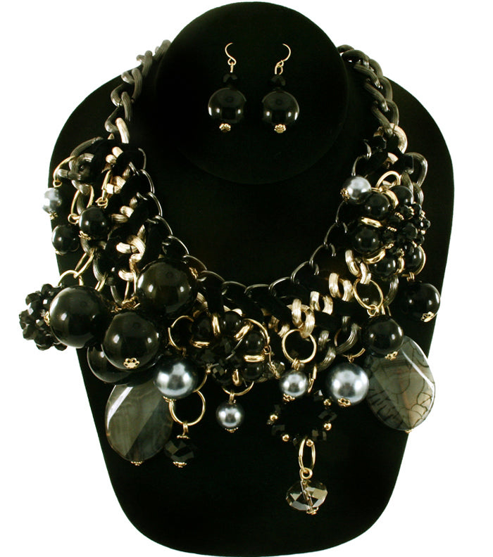 'Zara' Beaded Pearl Necklace and Earring Set
