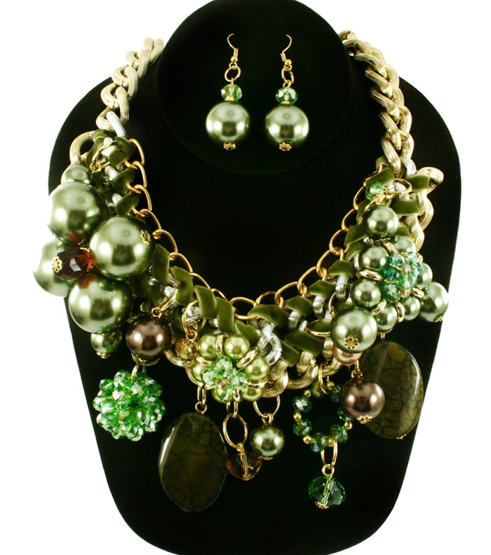 'Zara' Beaded Pearl Necklace and Earring Set