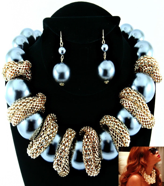 'Celeb' Pearl Necklace and Earring Set - Cream