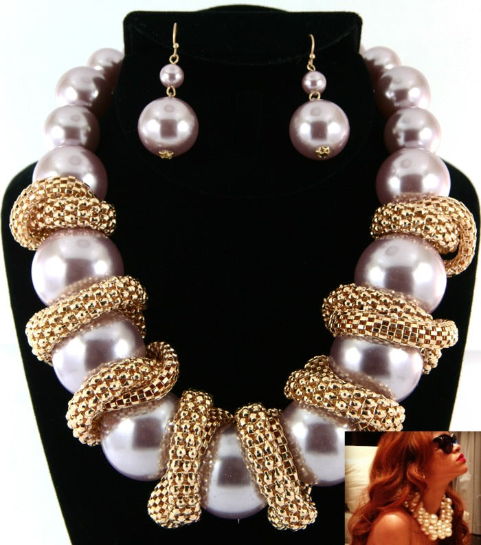 'Celeb' Pearl Necklace and Earring Set - Cream