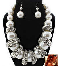 'Celeb' Pearl Necklace and Earring Set  - White