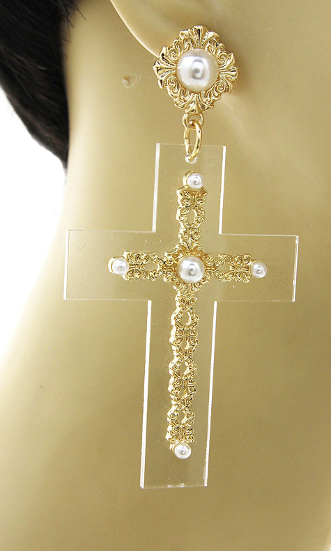 “VOGUE” PEARL CROSS EARRINGS